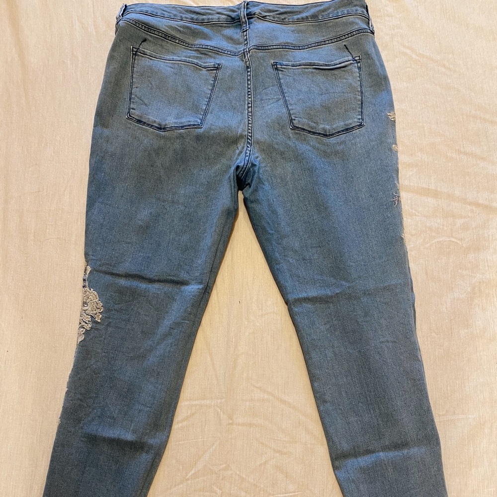 Embroidered Floral Jean - Picture 5 of 10